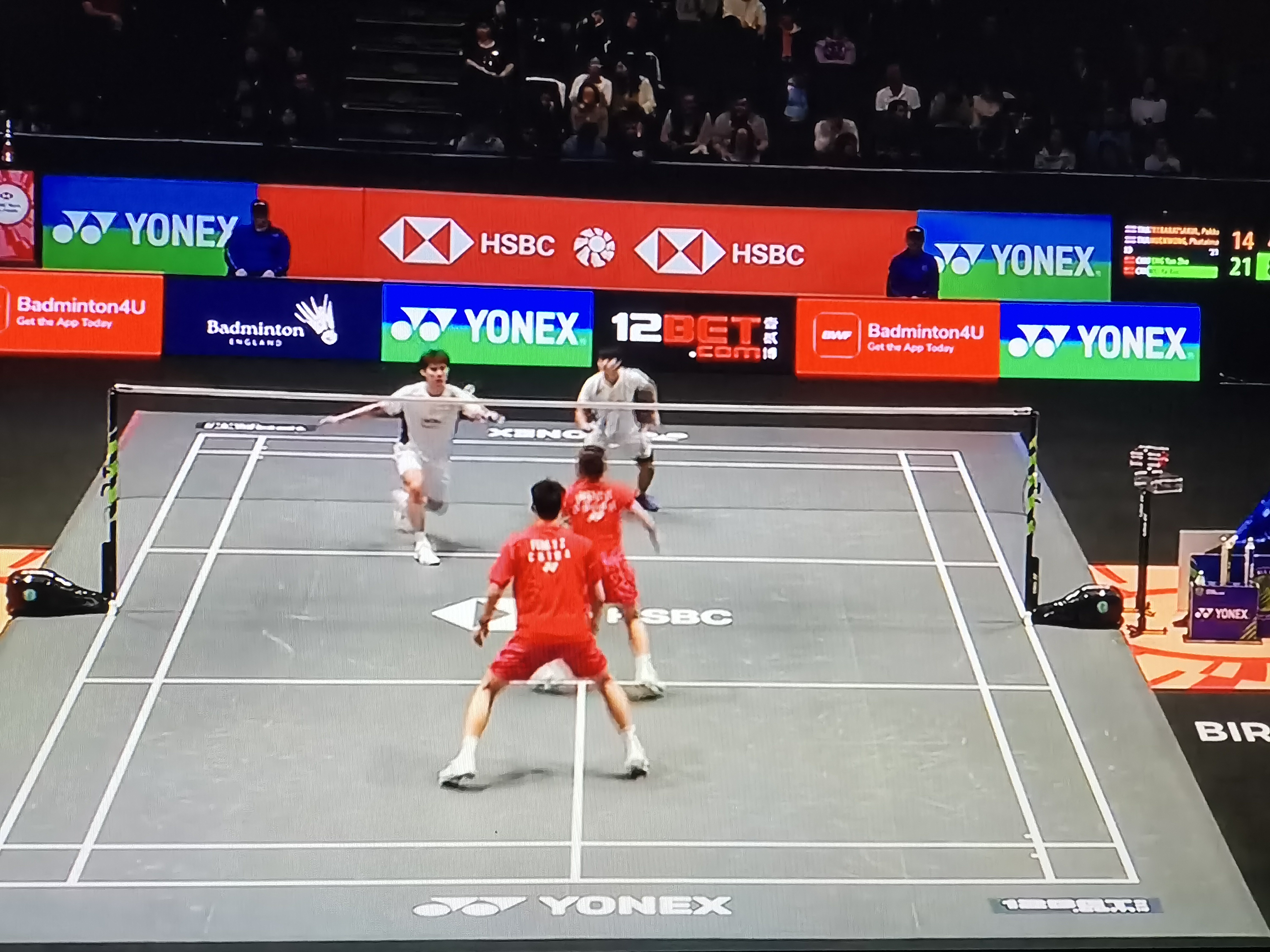 羽毛球赛事中曼联战胜对手成功逆转 羽毛球赛事中曼联战胜对手成功逆转