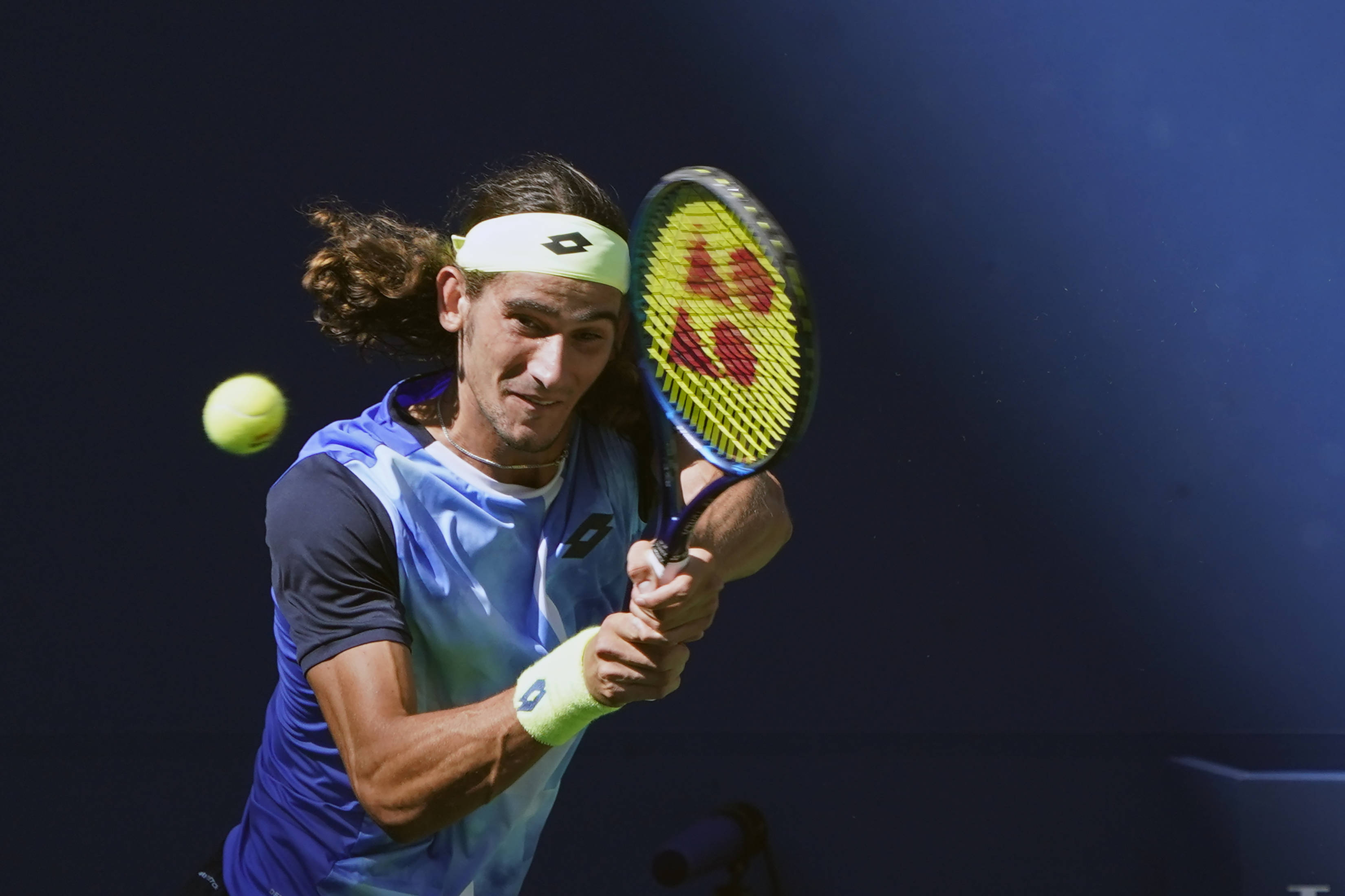 纽约举行网球比赛，热刺表现激烈