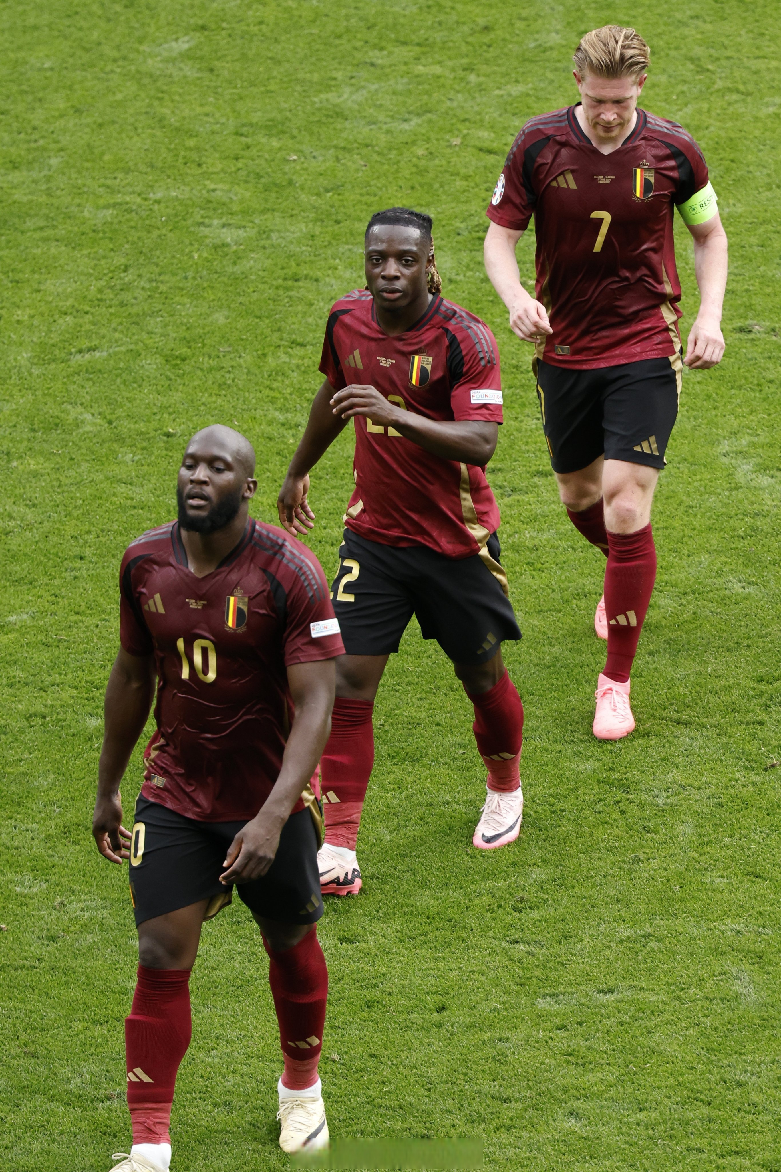 比利时力克爱沙尼亚，锁定欧洲杯席位的简单介绍