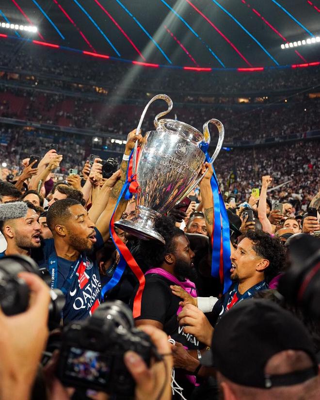 巴黎圣日耳曼凭一球取胜,成功登顶小组榜首位置的简单介绍 巴黎圣日耳曼凭一球取胜,成功登顶小组榜首位置的简单介绍