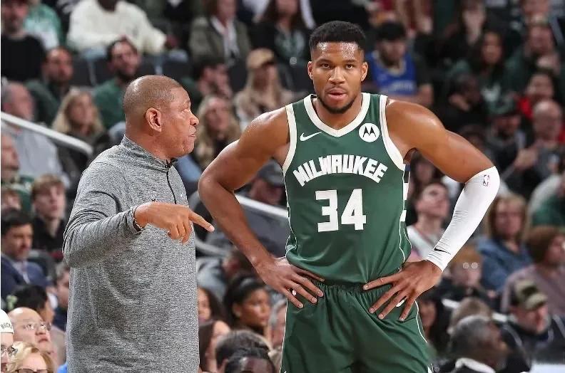 包含雄鹿逆转太阳，字母哥狂砍35+17+8的词条