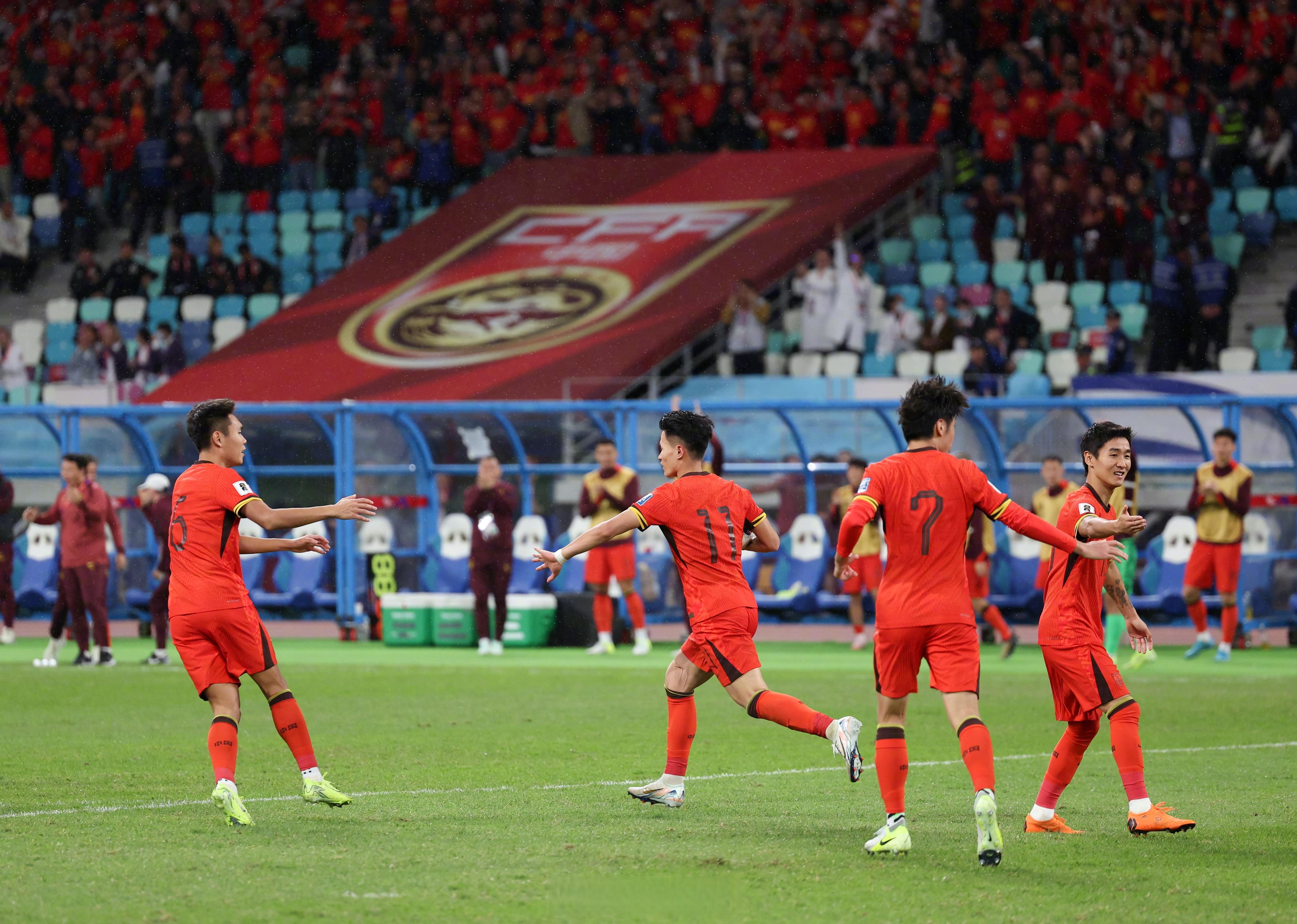 包含中国队鏖战日本队，张继科带队取胜的词条