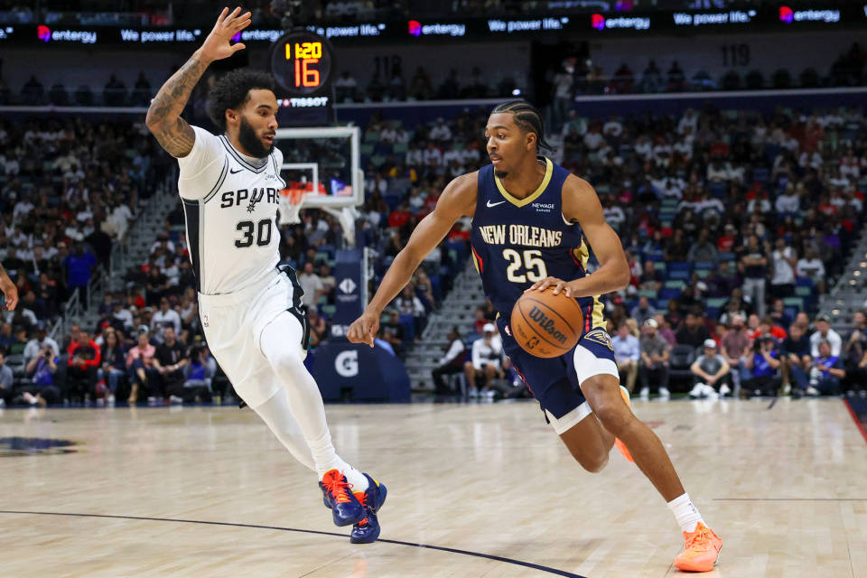 雷霆翻盘马刺,锡安统治全场 雷霆翻盘马刺,锡安统治全场