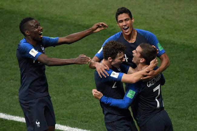 巴西横扫乌拉圭,格列兹曼统治全场 巴西横扫乌拉圭,格列兹曼统治全场